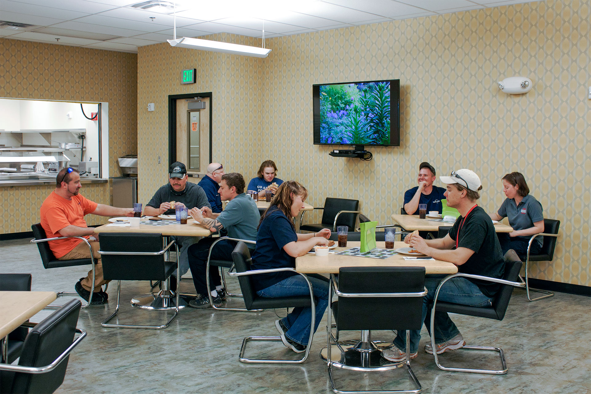 Deadhorse Aviation Center dining