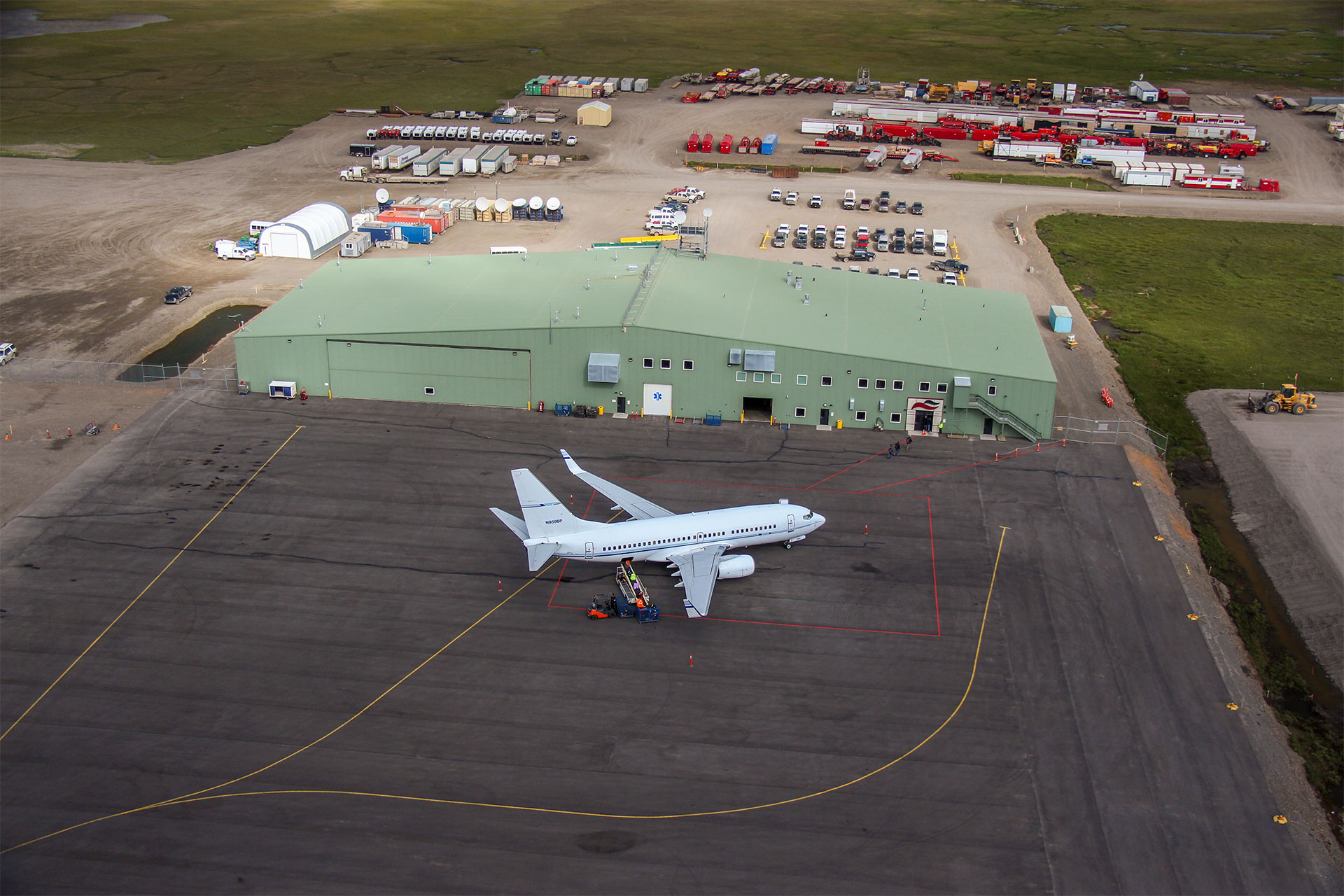 Deadhorse Aviation Center runway, taxiway and apron